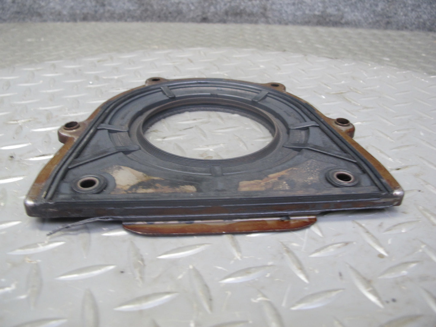 2012-2017 Range Rover Evoque L538 2.0L Engine Rear Oil Seal Housing