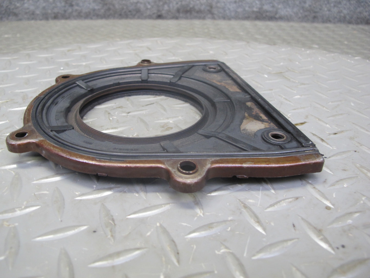 2012-2017 Range Rover Evoque L538 2.0L Engine Rear Oil Seal Housing