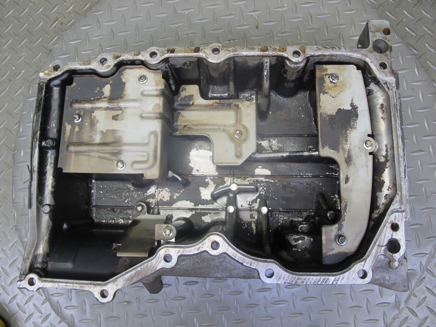 2012-2015 Range Rover Evoque L538 2.0L Engine Lower Oil Pan BJ32E6675AA