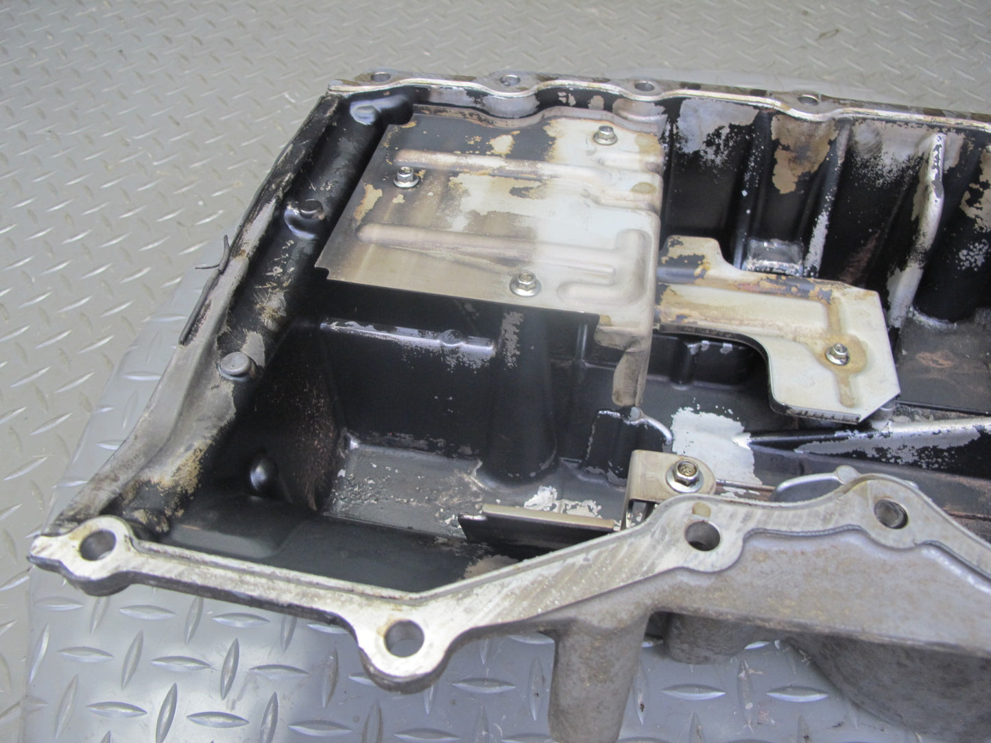 2012-2015 Range Rover Evoque L538 2.0L Engine Lower Oil Pan BJ32E6675AA
