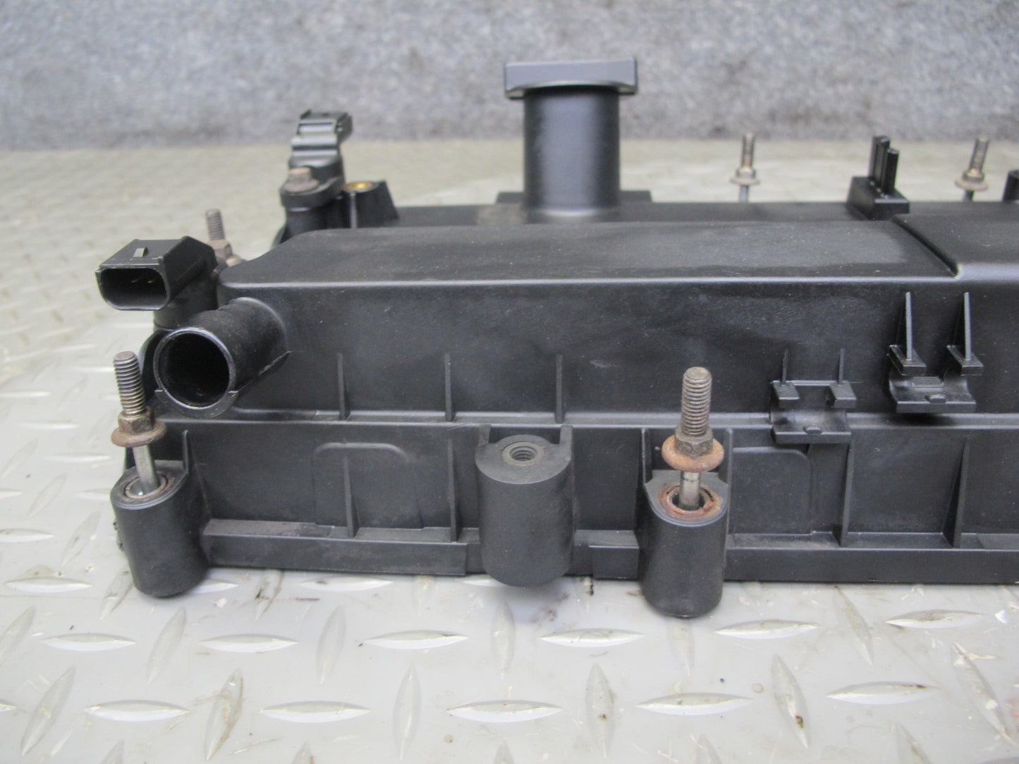 2012-2017 Range Rover Evoque L538 2.0L Cylinder Head Valve Cover
