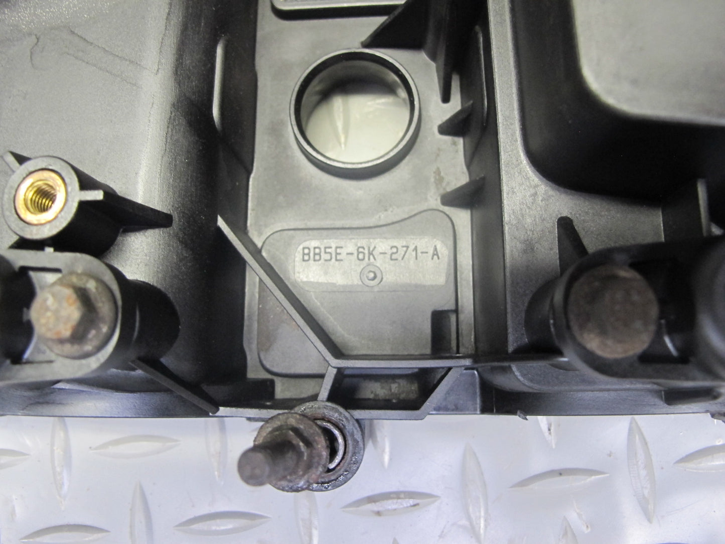 2012-2017 Range Rover Evoque L538 2.0L Cylinder Head Valve Cover