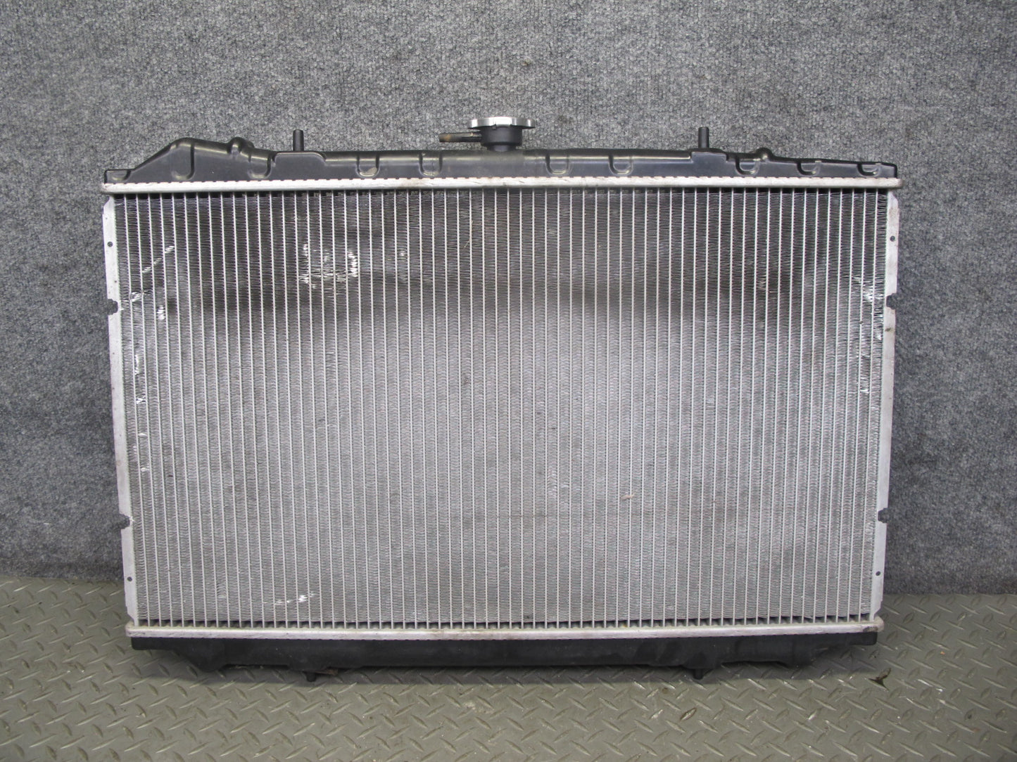90-96 Nissan Z32 300ZX NON Turbo M/T Engine Cooling Radiator OEM