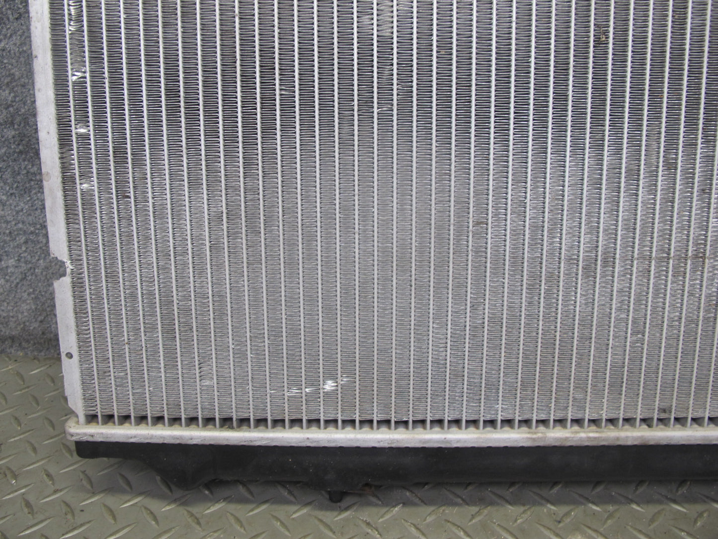 90-96 Nissan Z32 300ZX NON Turbo M/T Engine Cooling Radiator OEM