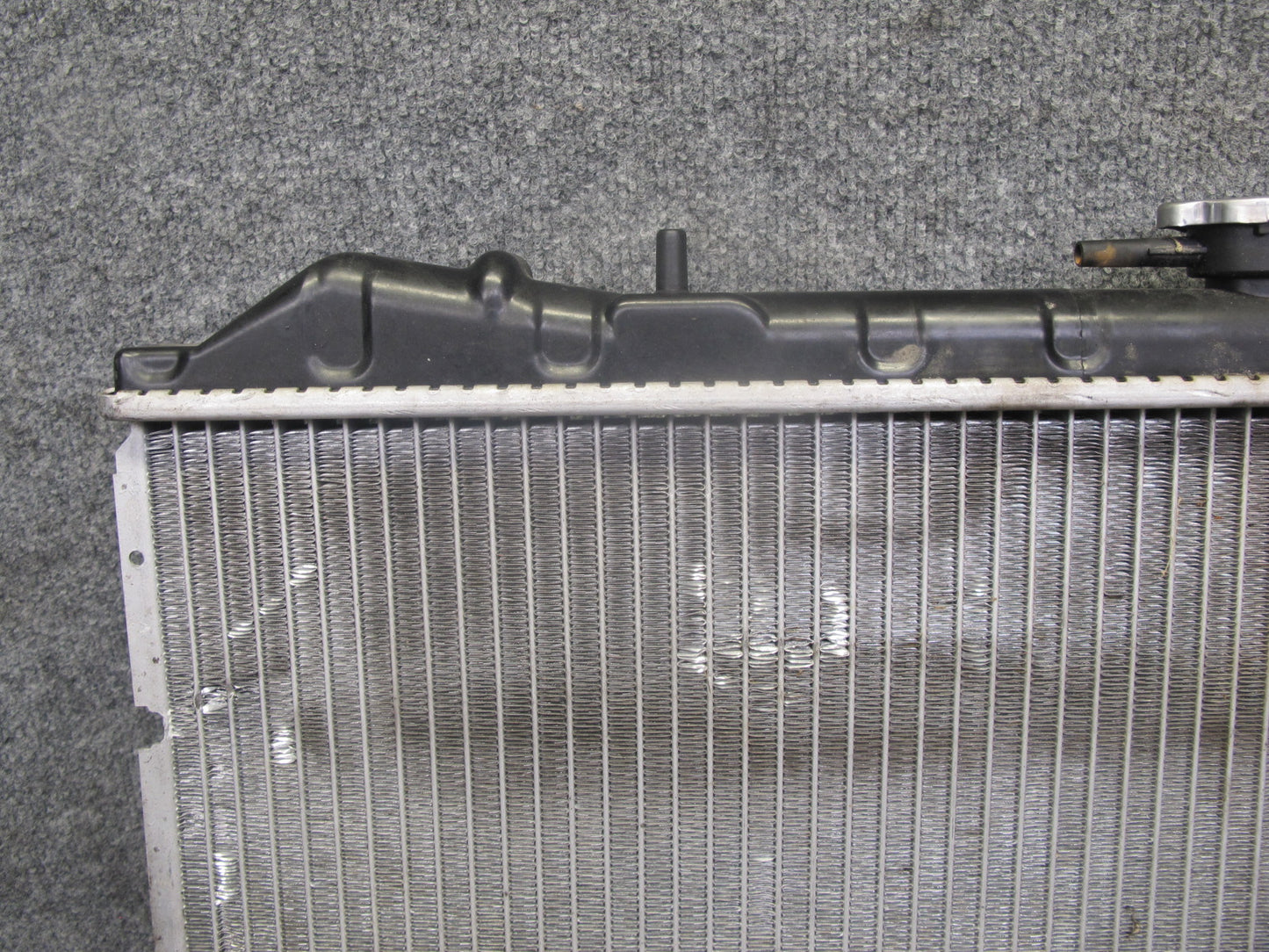 90-96 Nissan Z32 300ZX NON Turbo M/T Engine Cooling Radiator OEM