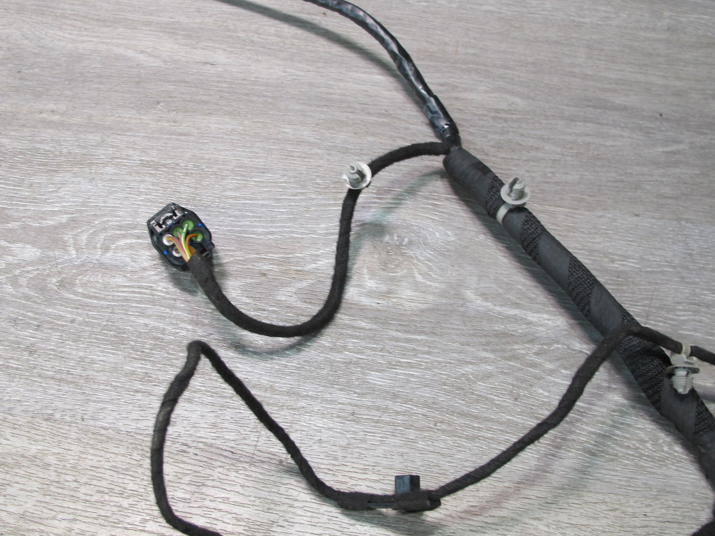 2017-2020 Maserati Levante M161 Rear Left Door Wire Wiring Harness 6700333310