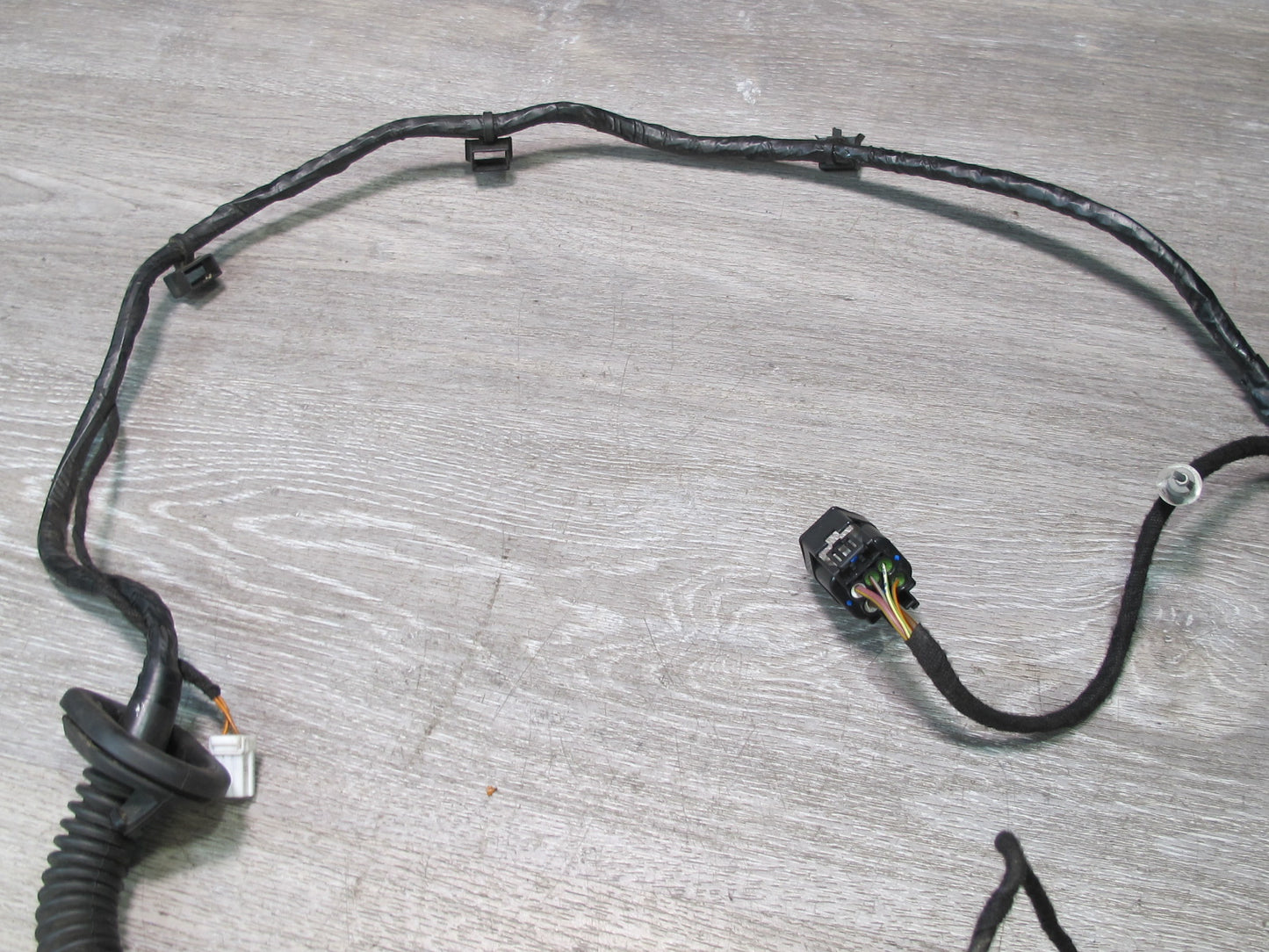2017-2020 Maserati Levante M161 Rear Left Door Wire Wiring Harness 6700333310