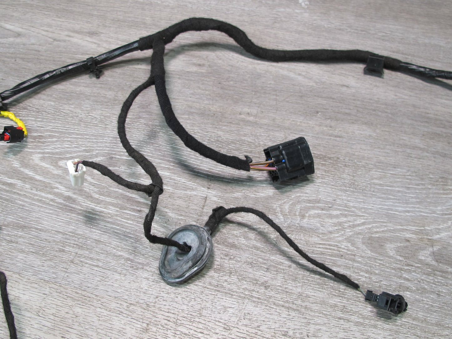2017-2020 Maserati Levante M161 Front Right Door Wire Wiring Harness 6700323890