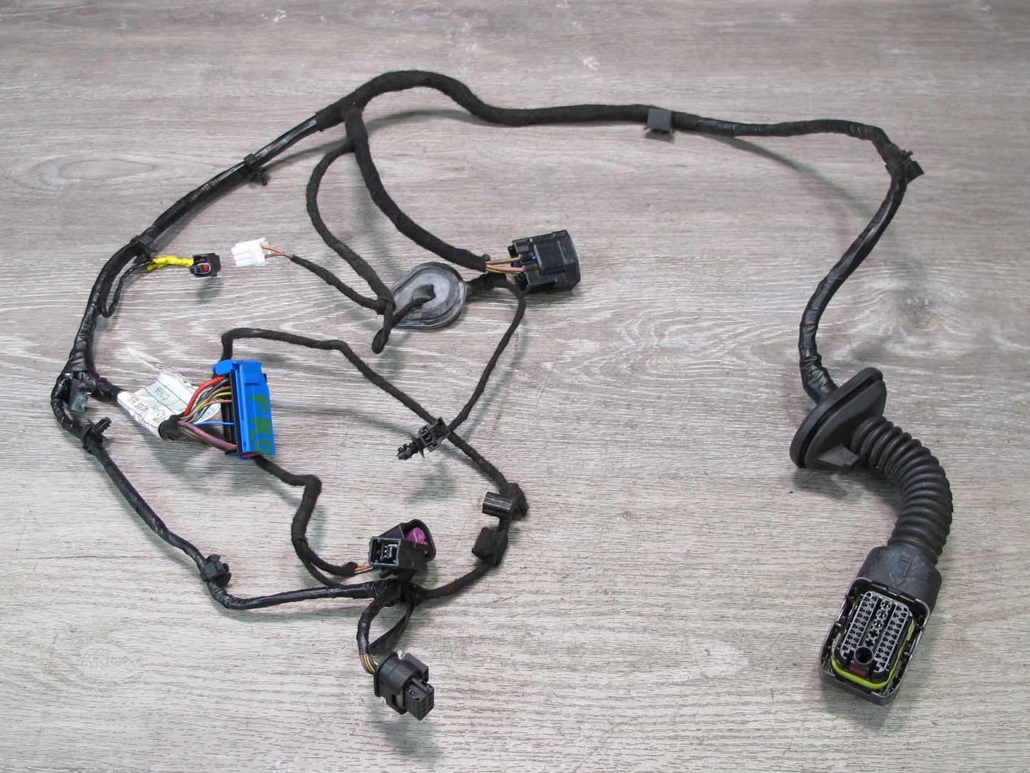 2017-2020 Maserati Levante M161 Front Right Door Wire Wiring Harness 6700323890