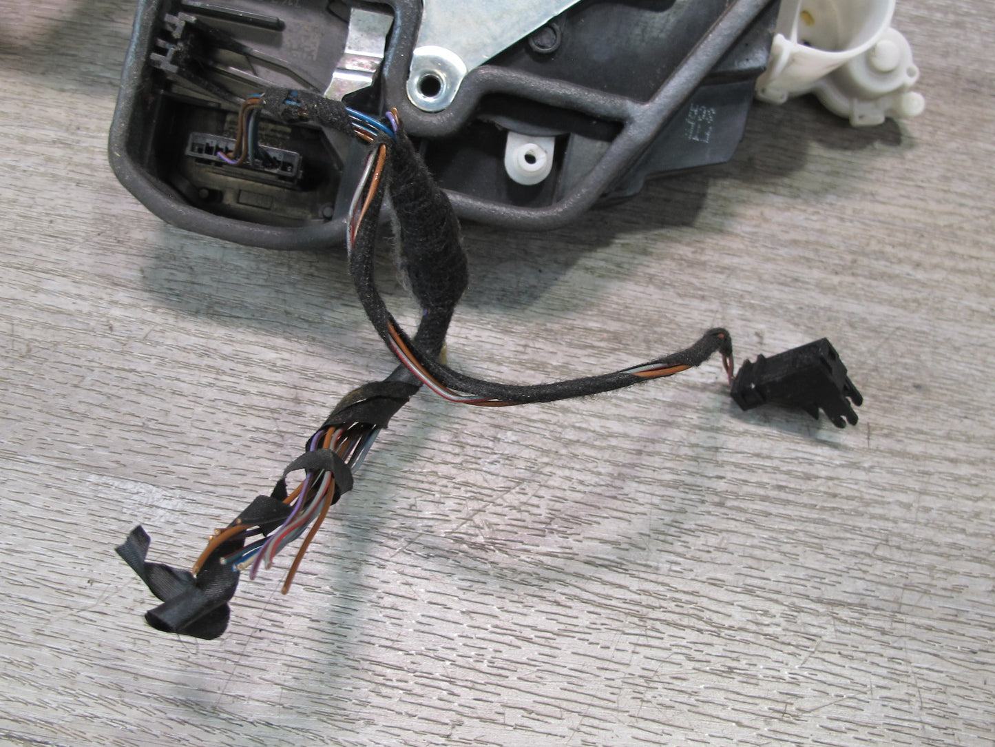 2008-2014 BMW E71 E72 X6 Front Left Door Lock Latch Actuator w Soft Close