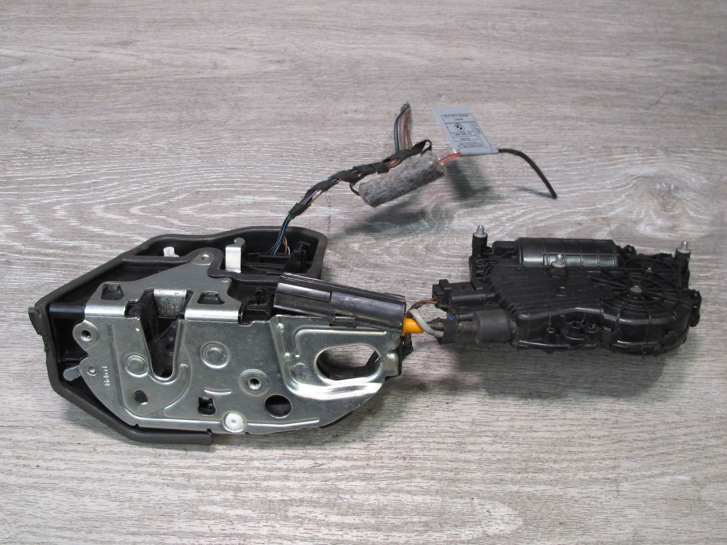 2008-2014 BMW E71 E72 X6 Rear Left Door Lock Latch Actuator w Soft Close