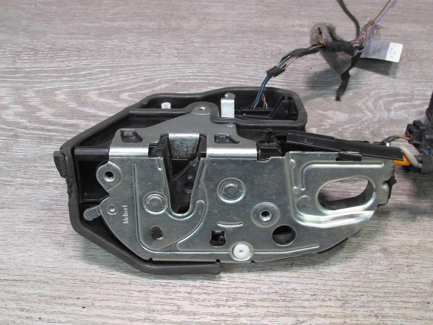 2008-2014 BMW E71 E72 X6 Rear Left Door Lock Latch Actuator w Soft Close