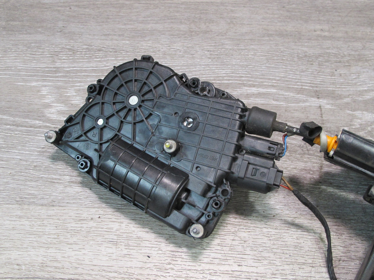 2008-2014 BMW E71 E72 X6 Rear Left Door Lock Latch Actuator w Soft Close