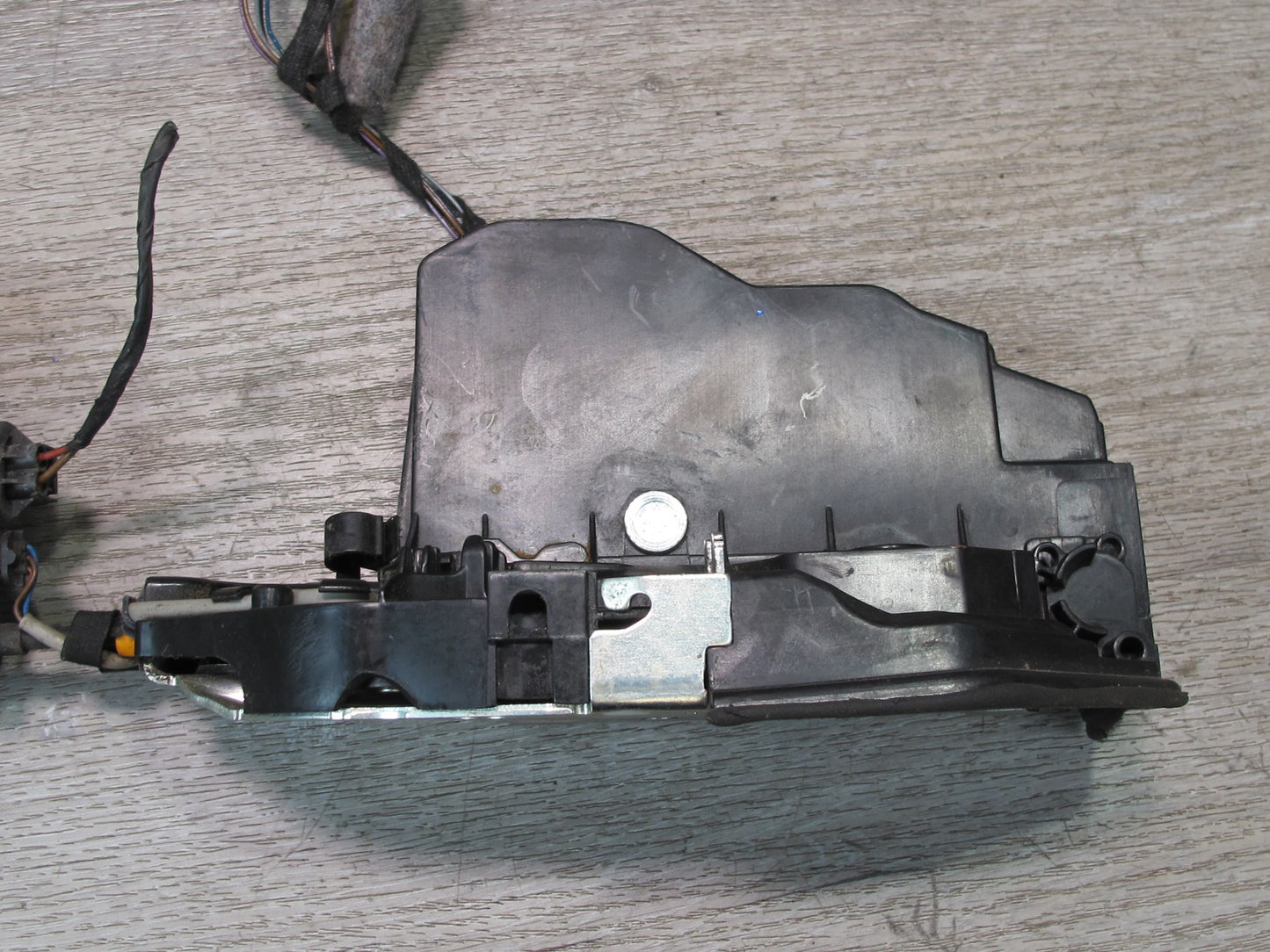 2008-2014 BMW E71 E72 X6 Rear Left Door Lock Latch Actuator w Soft Close