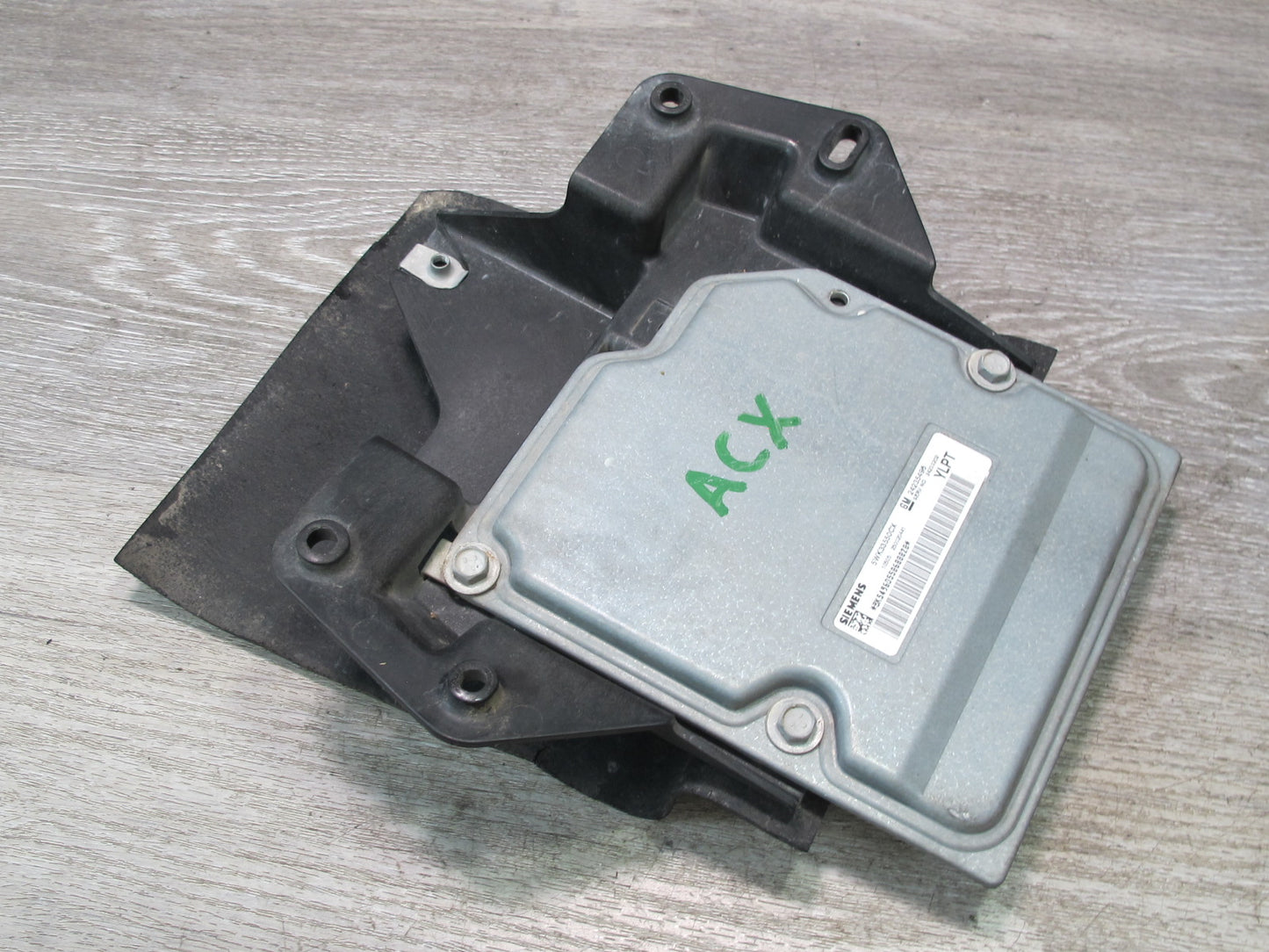 2006 Cadillac XLR TCU TCM Transmission Control Module W/ Mount Bracket