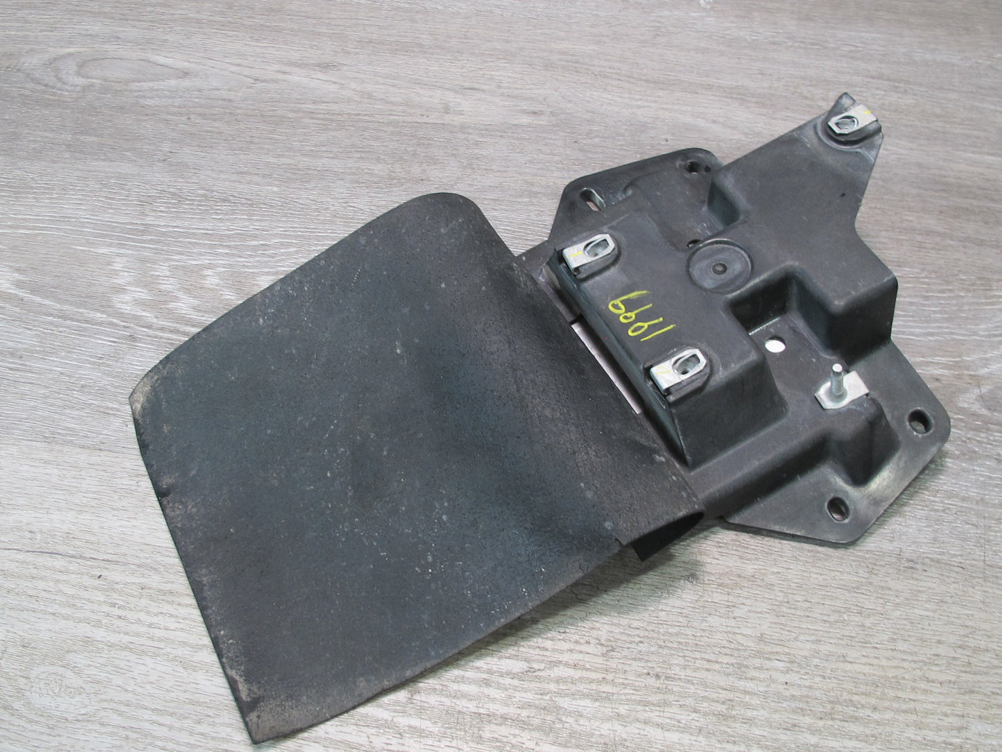 2006 Cadillac XLR TCU TCM Transmission Control Module W/ Mount Bracket