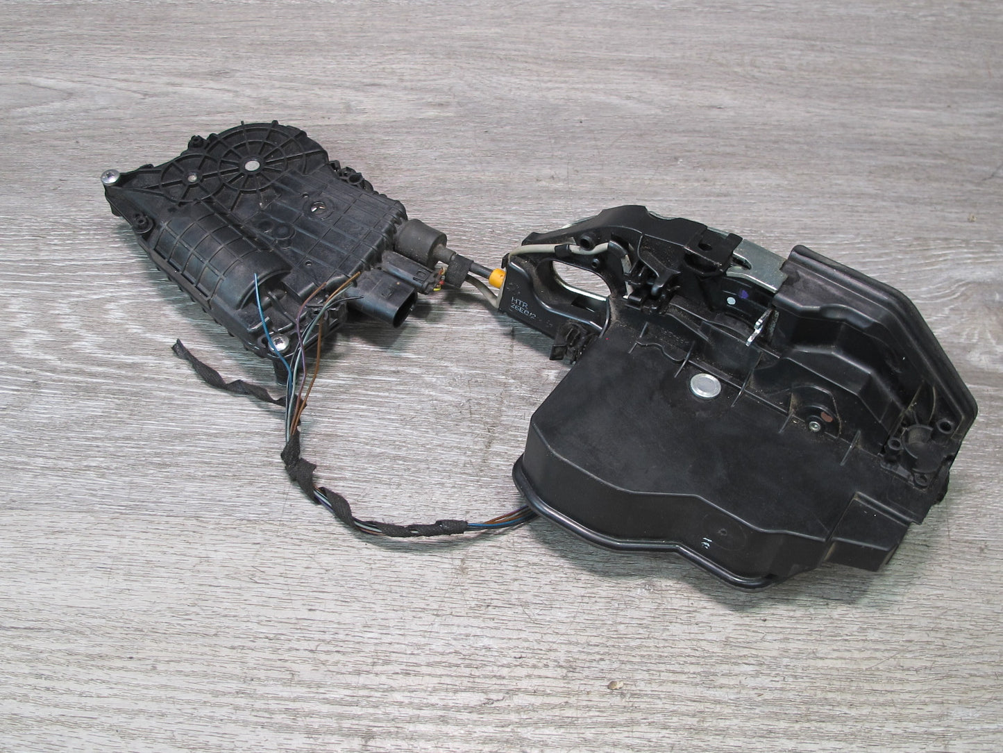 2008-2014 BMW E71 E72 X6 Rear Right Door Lock Latch Actuator w Soft Close
