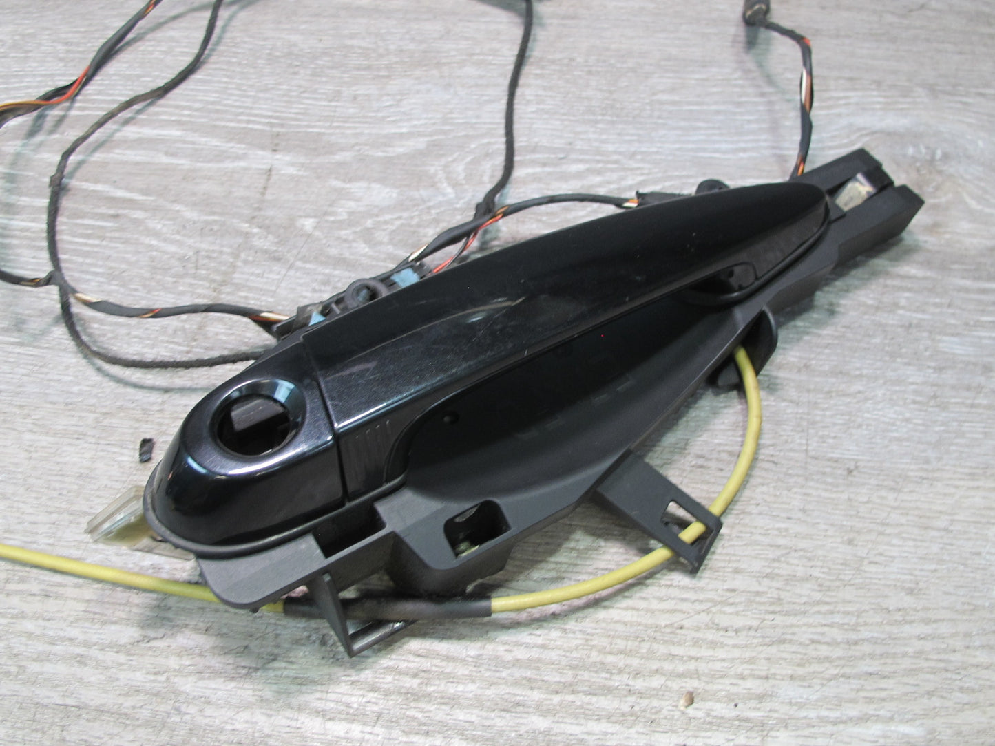 2008-2014 BMW E71 E72 X6 Front Left Door Exterior Handle w Keyless Entry