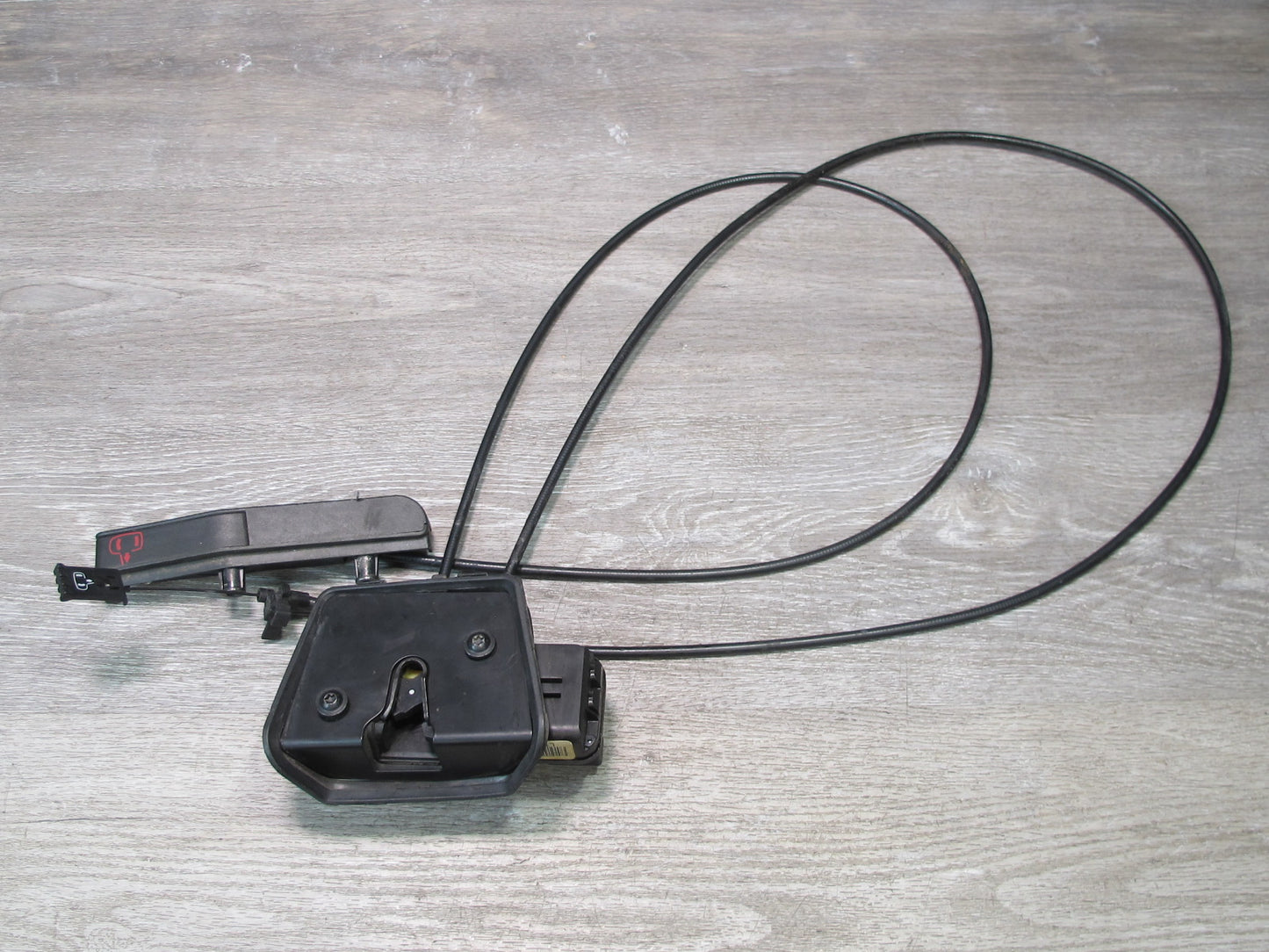 2004-2009 Cadillac XLR Left Driver Side Door Lock Latch W/ Handle & Cable