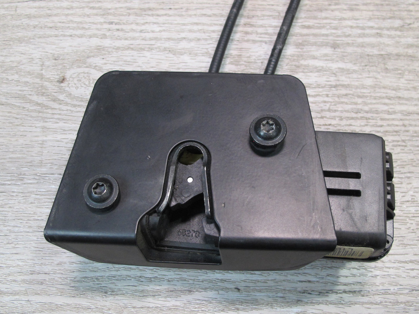 2004-2009 Cadillac XLR Left Driver Side Door Lock Latch W/ Handle & Cable