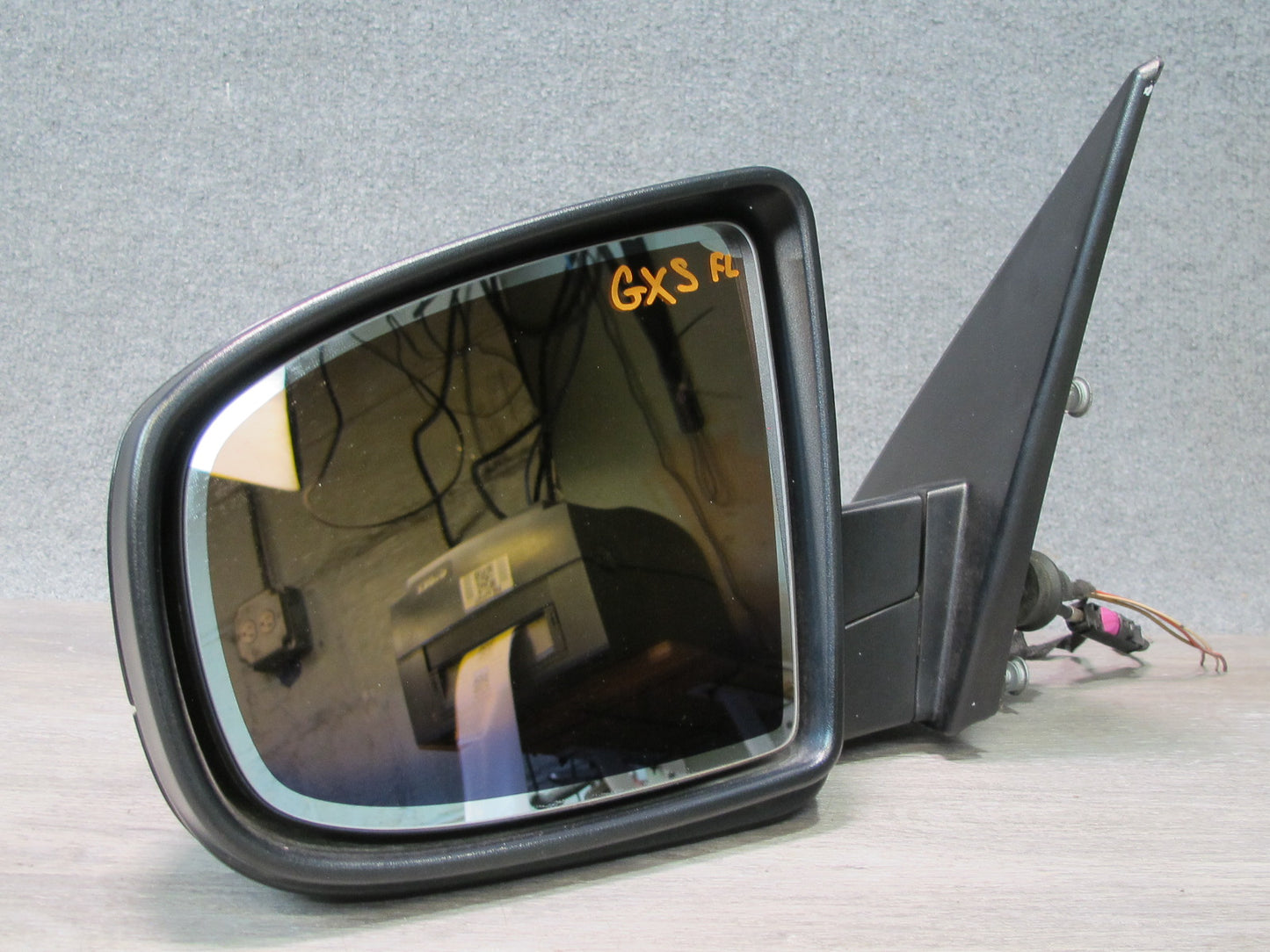 2008-2014 BMW E71 E72 X6 Left Exterior Side View Mirror Glass Discoloration