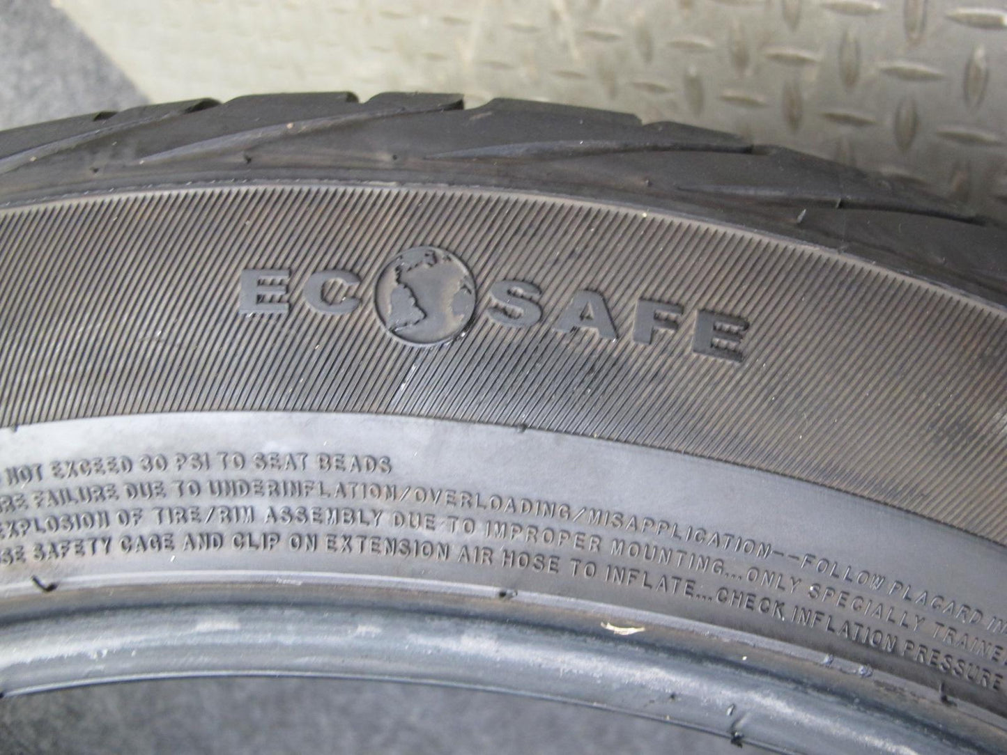Set of 2 Advanta HPZ-01 A/S Tire 255/45 ZR20 105W 3622 7/32 Tread