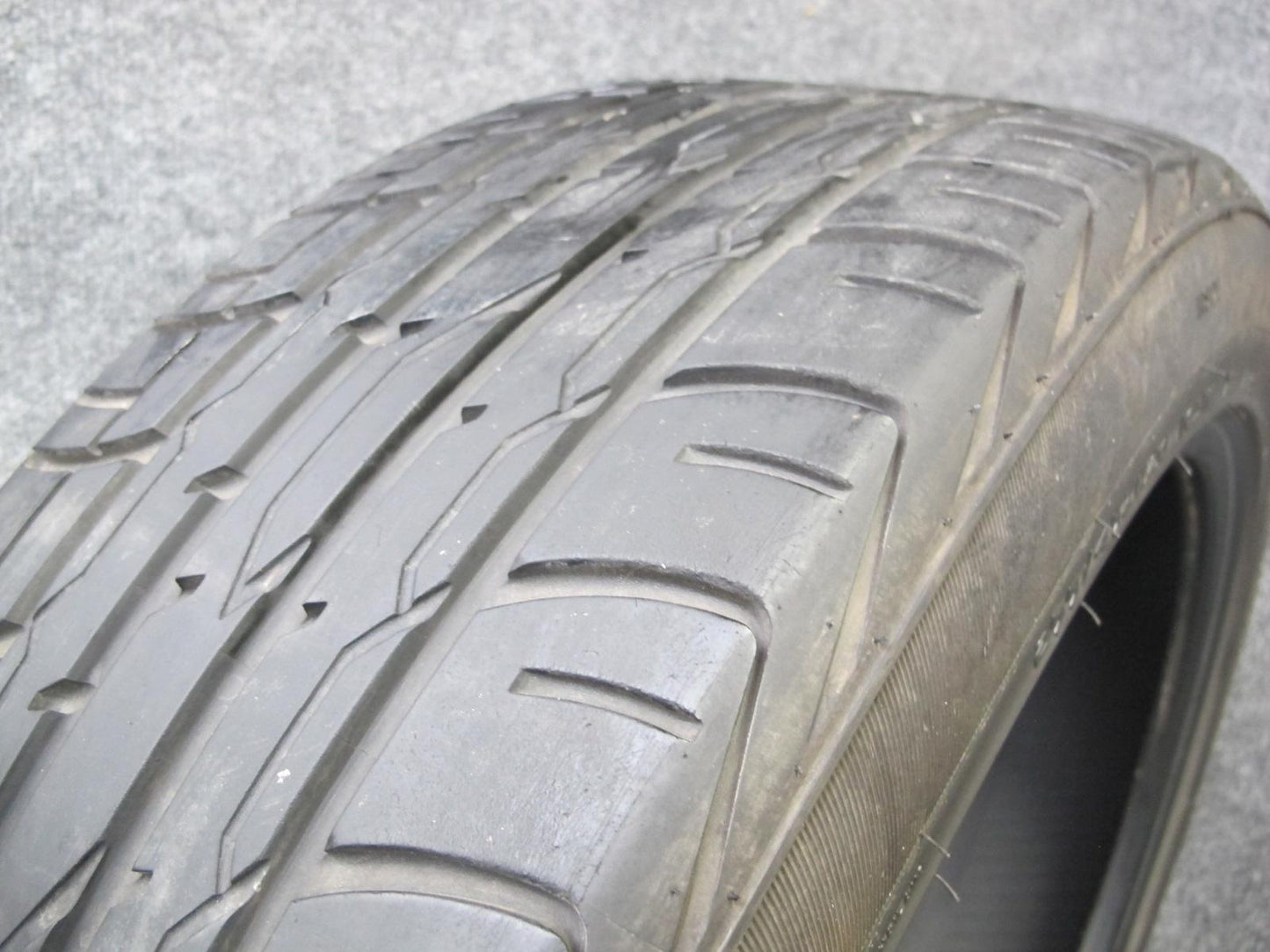 Set of 2 Advanta HPZ-01 A/S Tire 255/45 ZR20 105W 3622 7/32 Tread