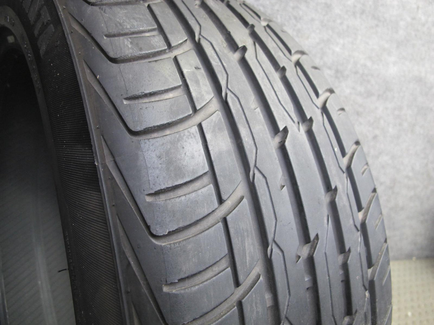 Set of 2 Advanta HPZ-01 A/S Tire 255/45 ZR20 105W 3622 7/32 Tread