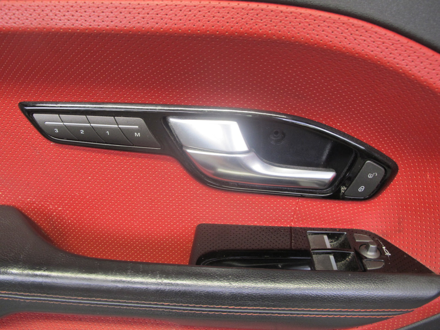 2012-2016 Range Rover Evoque L538 2DR Front Door Interior Trim Panel Set of 2