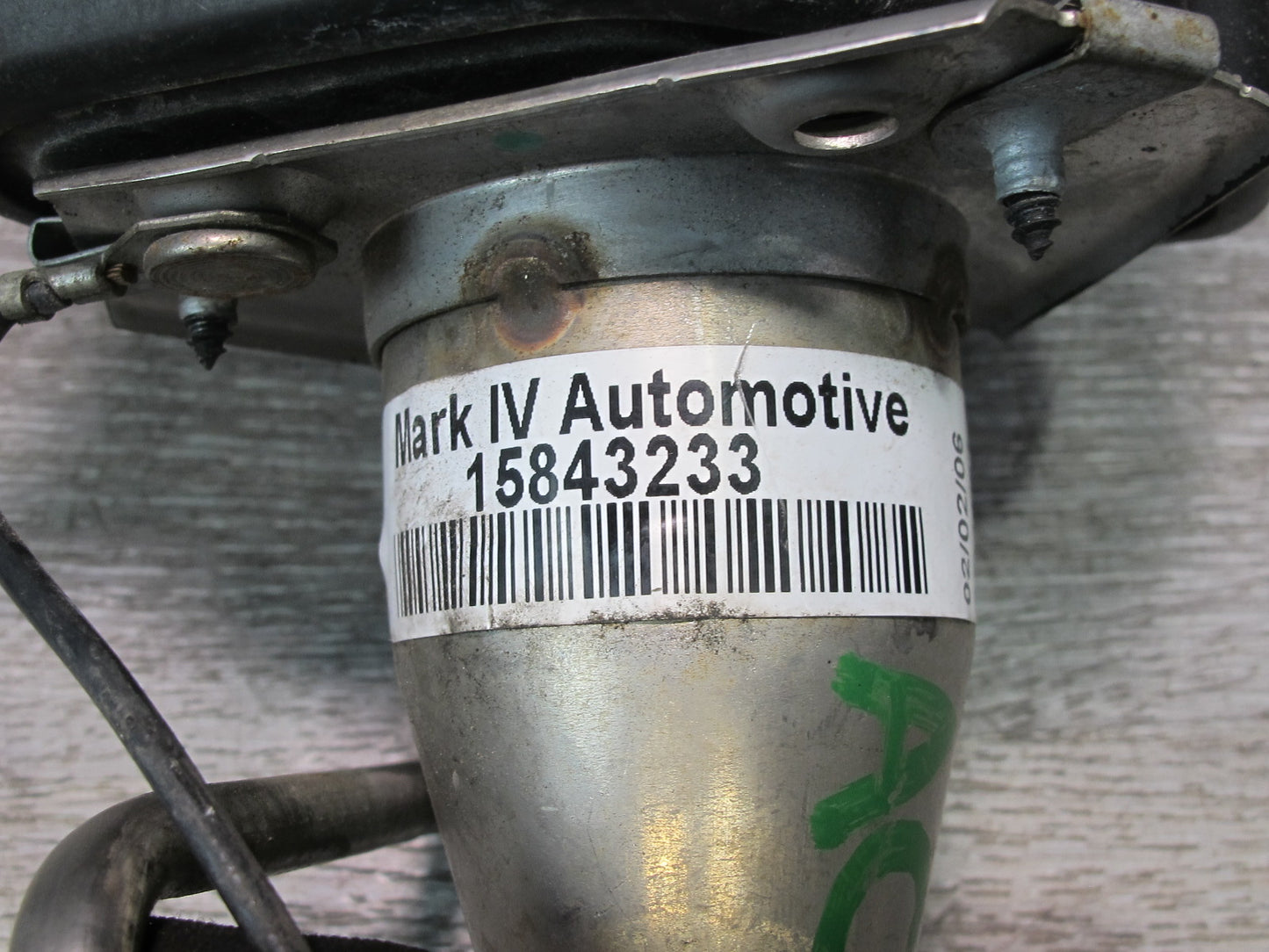 2006-2009 Cadillac XLR Fuel Gas Tank Filler Neck W/ Cap Assembly