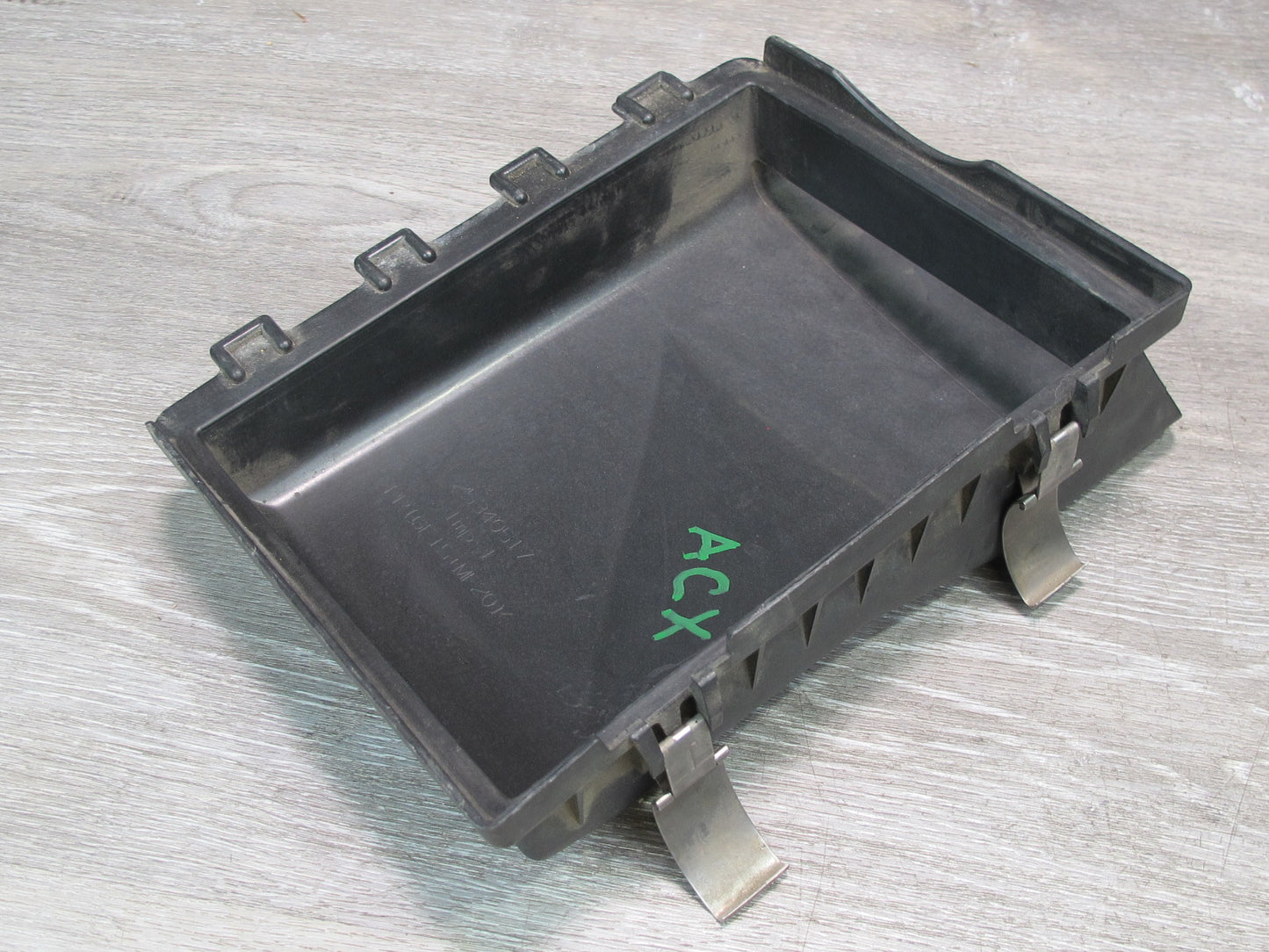 2004-2008 Cadillac XLR Left & Right Side Air Intake Cleaner Box Cover Set