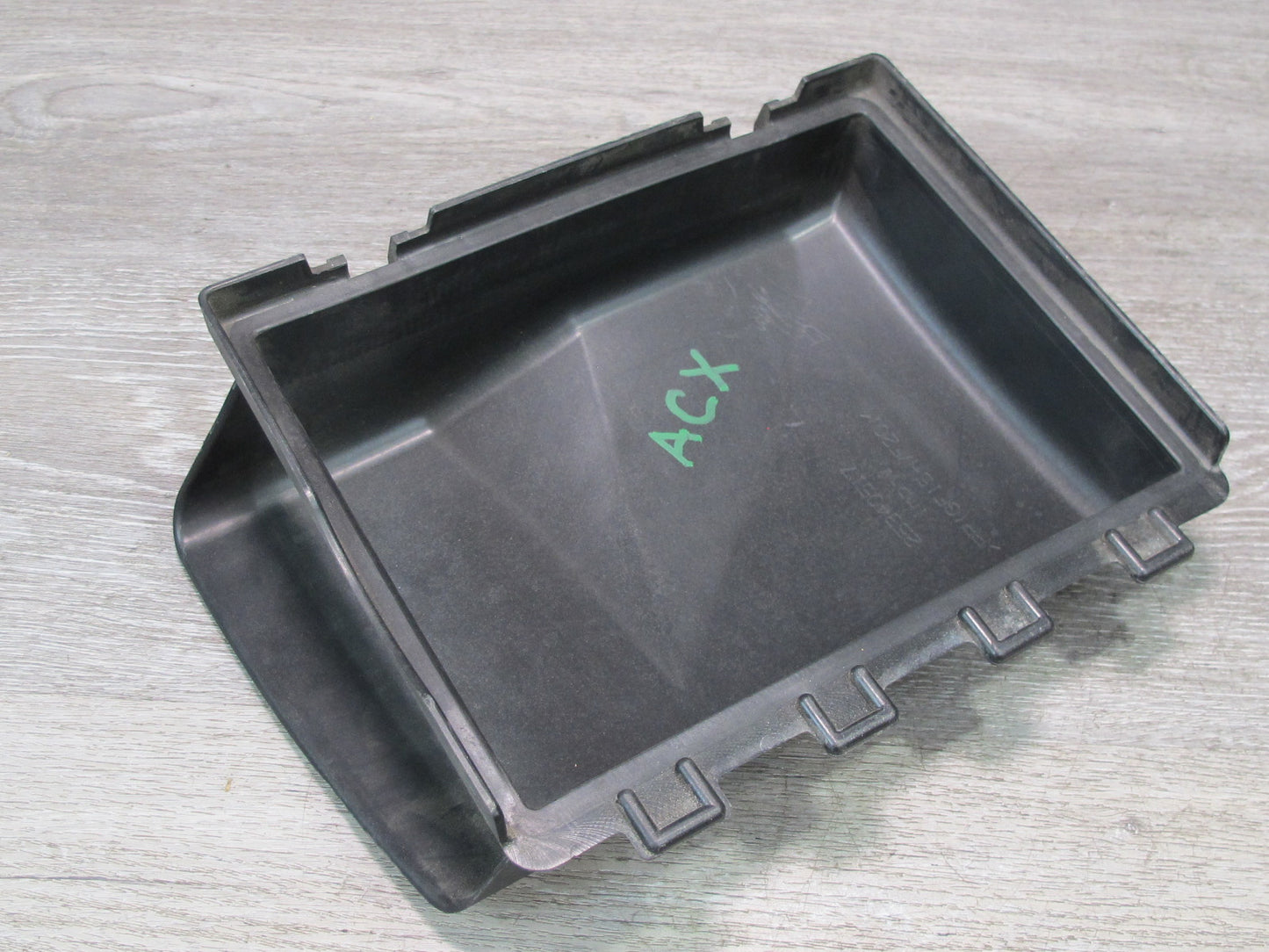 2004-2008 Cadillac XLR Left & Right Side Air Intake Cleaner Box Cover Set