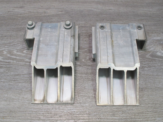 2004-2009 Cadillac XLR Front Left Right Bumper Reinforcement Bracket Support Set