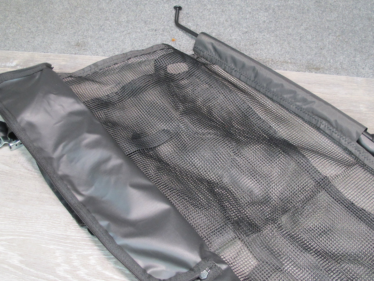 2017-2020 Maserati Levante M161 Rear Trunk Cargo NET Roller Cover