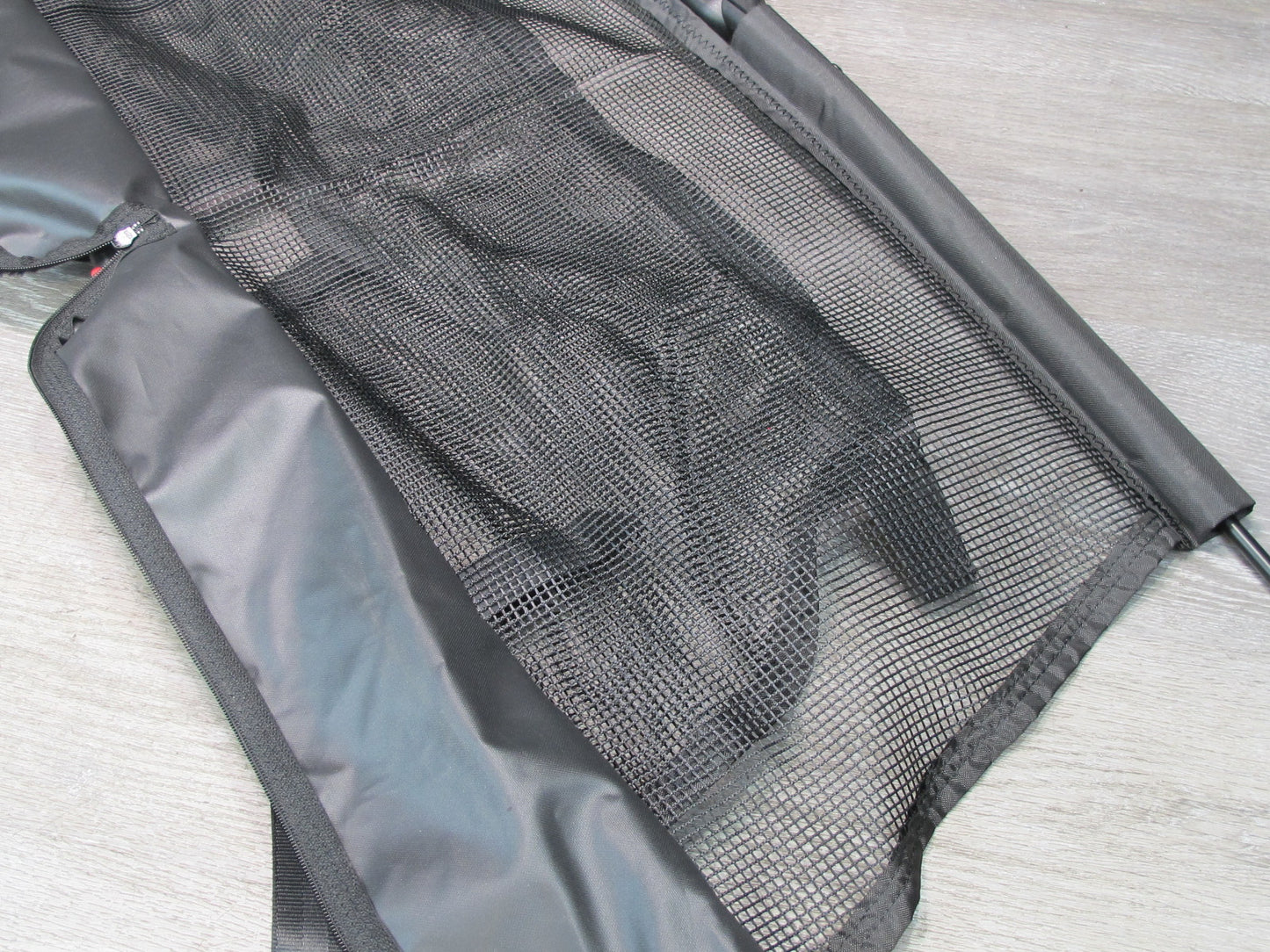 2017-2020 Maserati Levante M161 Rear Trunk Cargo NET Roller Cover