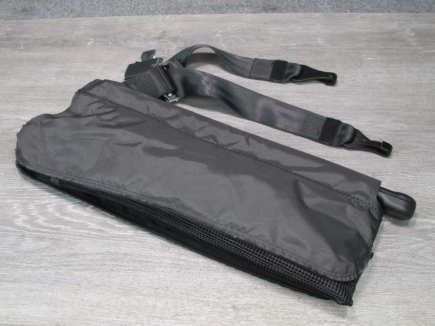 2017-2020 Maserati Levante M161 Rear Trunk Cargo NET Roller Cover