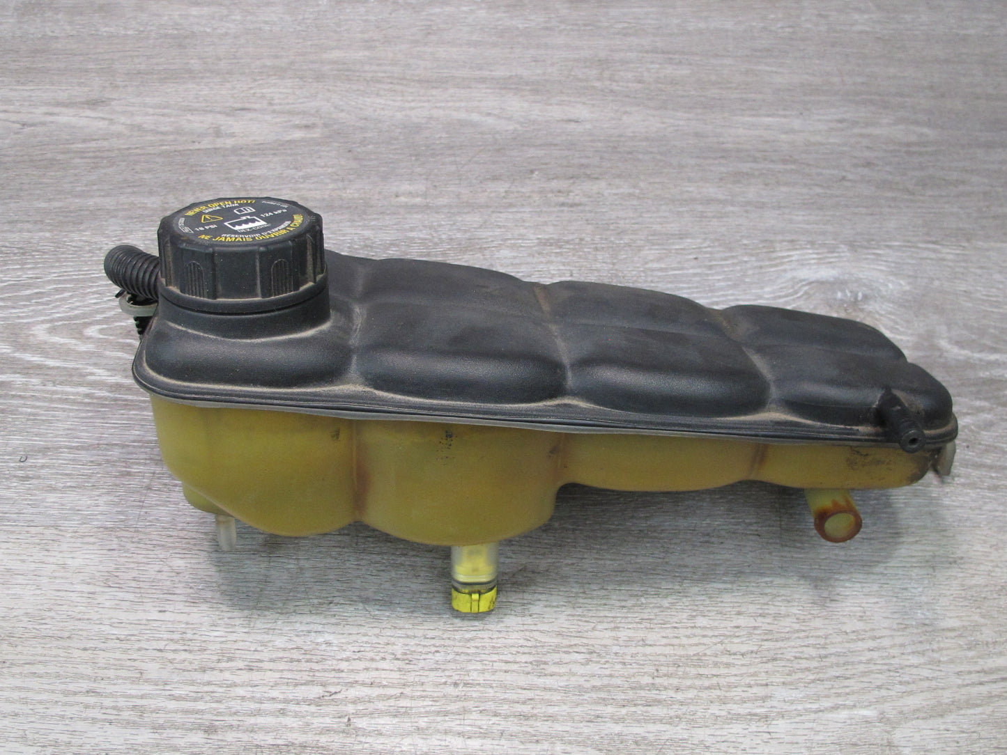 2004-2009 Cadillac XLR Engine Coolant Epxansion Overflow Reservoir Tank