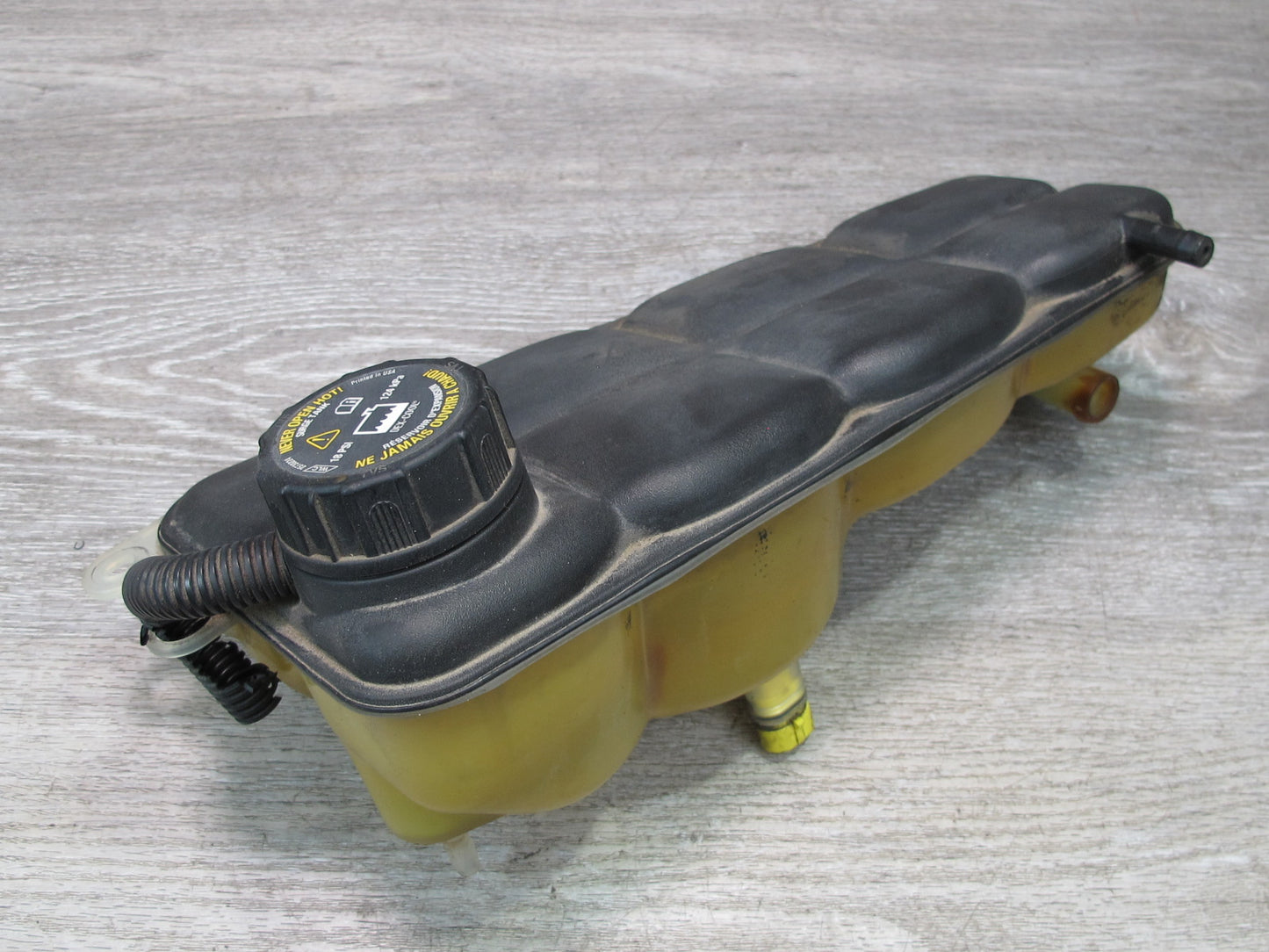 2004-2009 Cadillac XLR Engine Coolant Epxansion Overflow Reservoir Tank