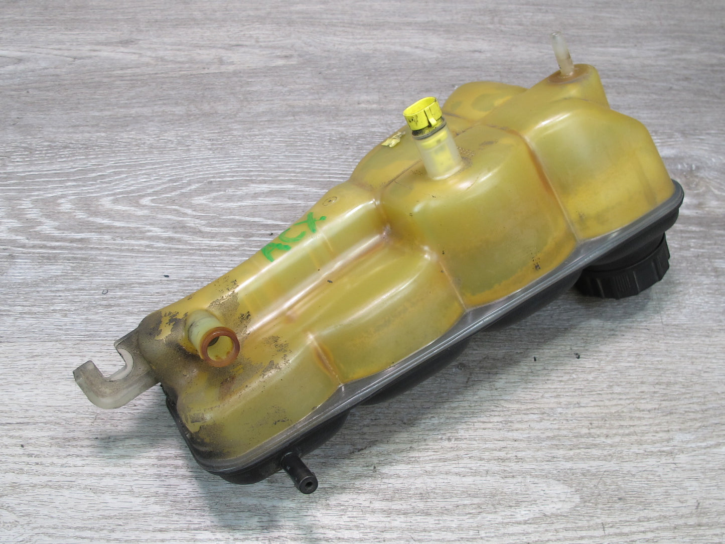 2004-2009 Cadillac XLR Engine Coolant Epxansion Overflow Reservoir Tank