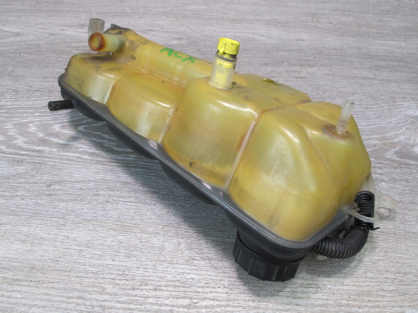 2004-2009 Cadillac XLR Engine Coolant Epxansion Overflow Reservoir Tank