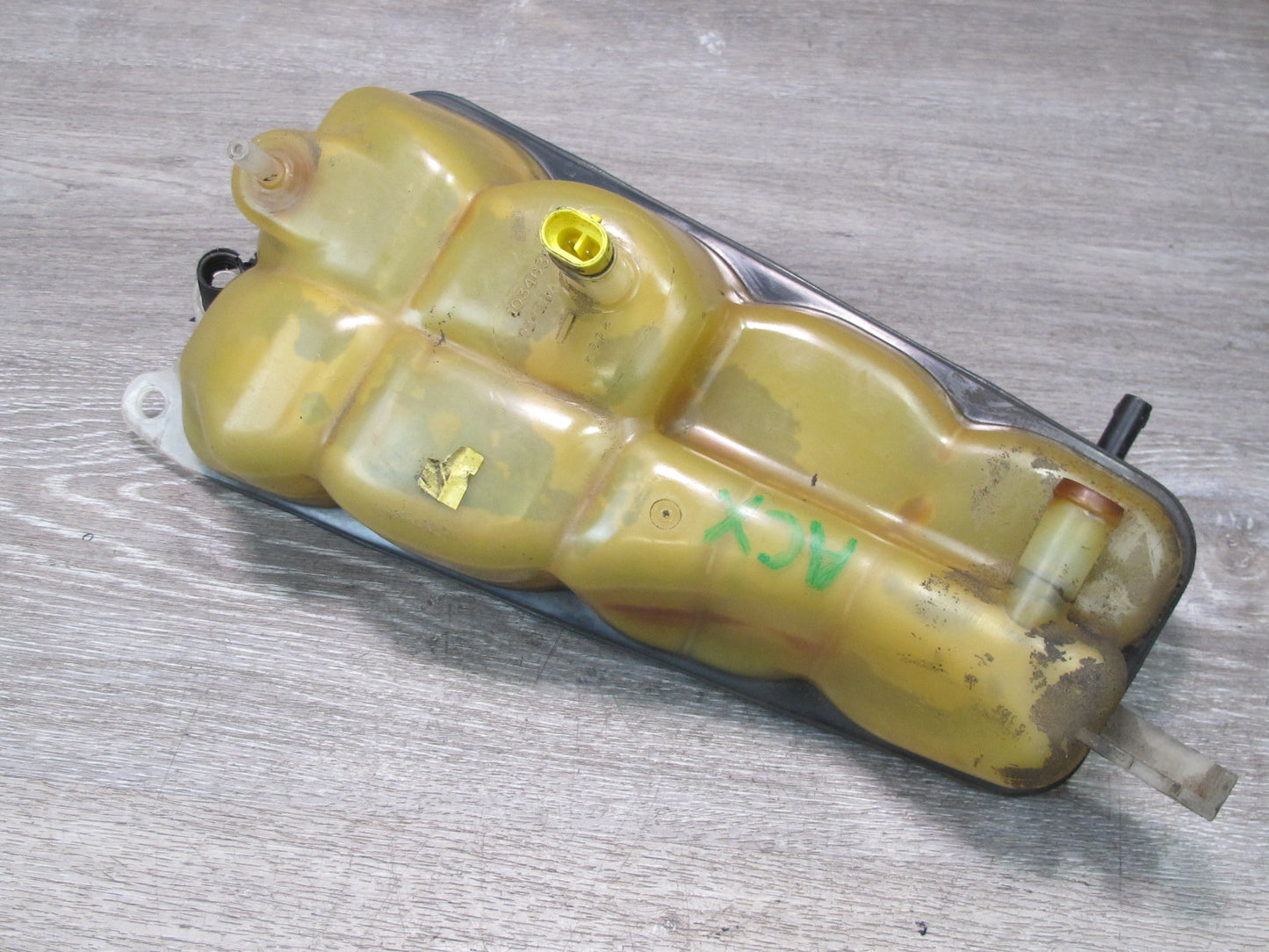 2004-2009 Cadillac XLR Engine Coolant Epxansion Overflow Reservoir Tank