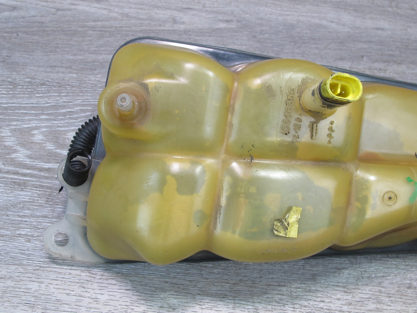 2004-2009 Cadillac XLR Engine Coolant Epxansion Overflow Reservoir Tank