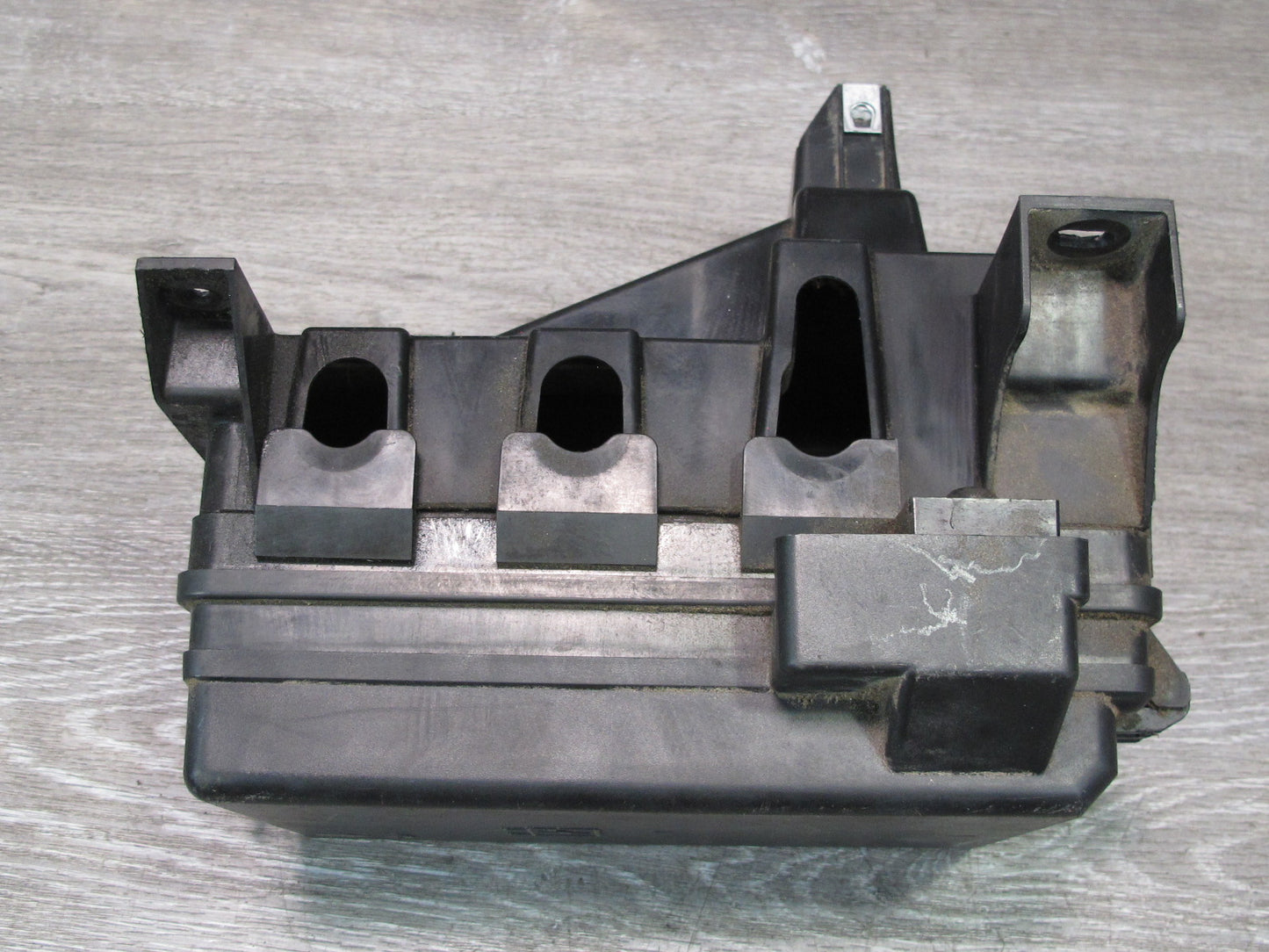 2004-2008 Cadillac XLR Under Hood Relay Fuse Box Unit Assembly