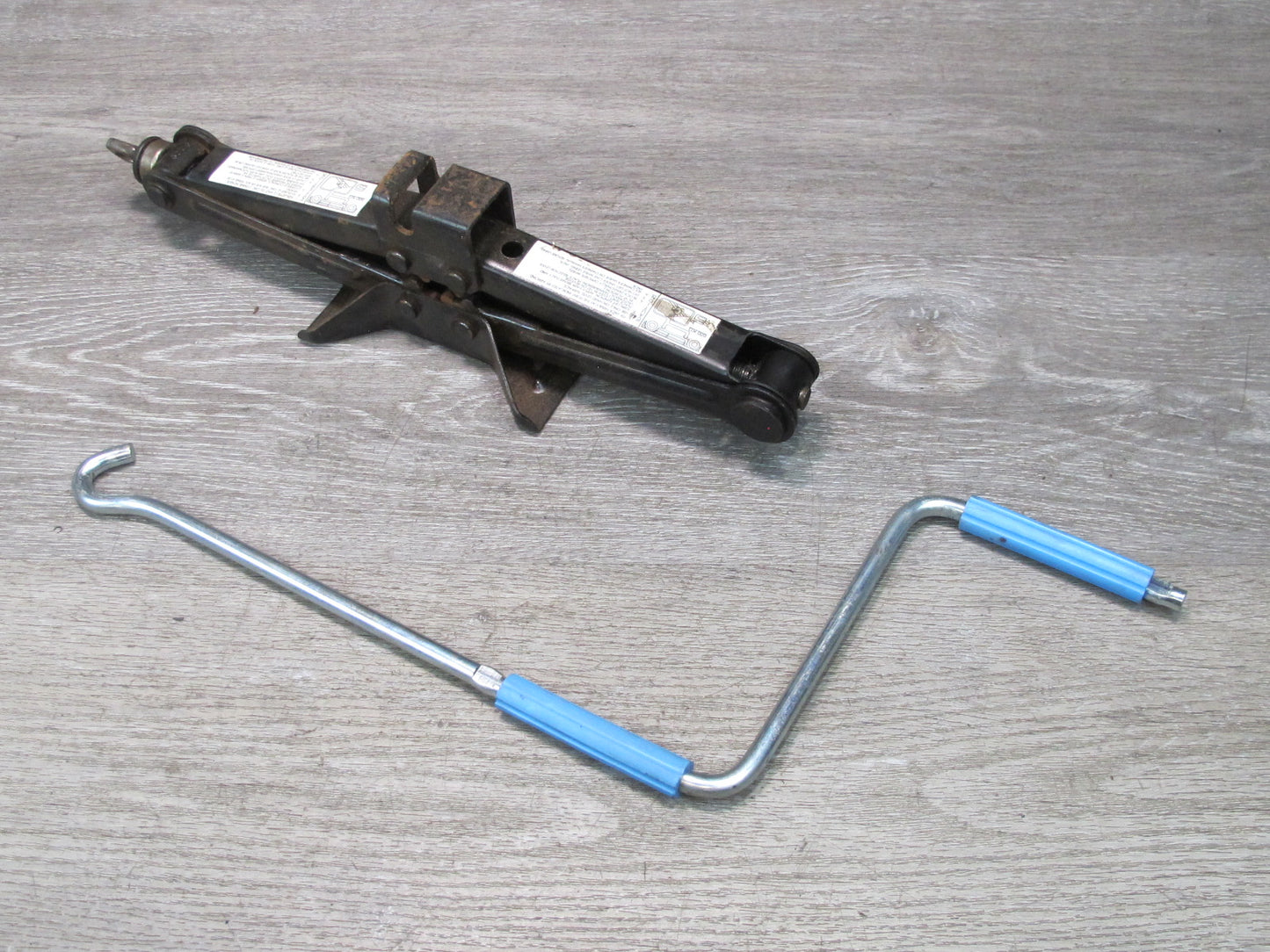 86-92 Toyota Supra MK3 Emergency Spare Tire Lift Jack w Handle OEM