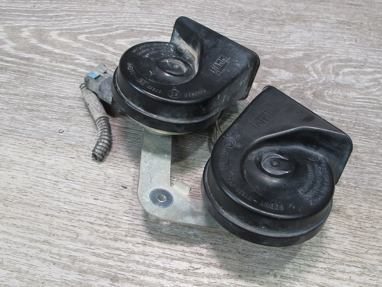 2004-2009 Cadillac XLR High & Low Note Tone Horn Alarm Siren