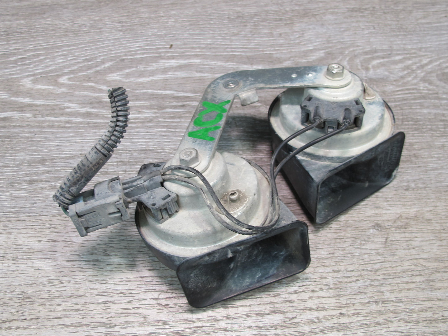2004-2009 Cadillac XLR High & Low Note Tone Horn Alarm Siren