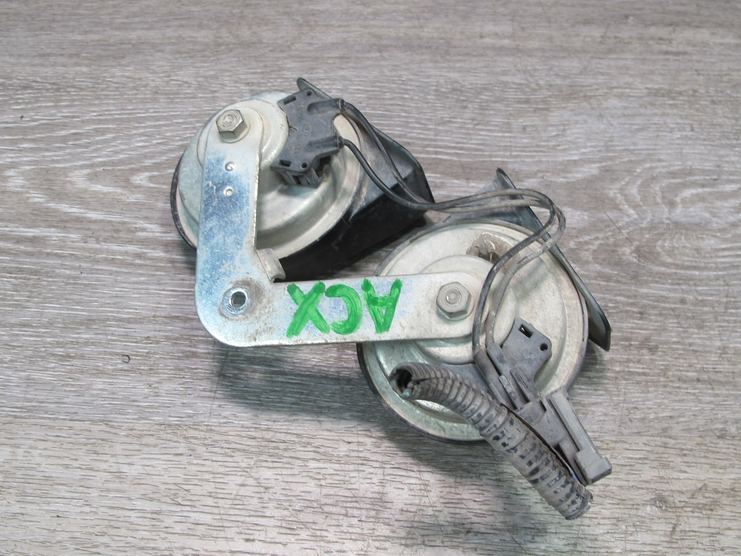 2004-2009 Cadillac XLR High & Low Note Tone Horn Alarm Siren