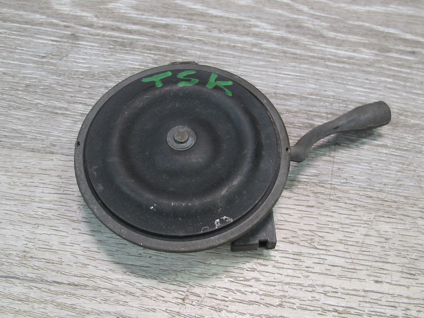 86-92 Toyota Supra MA70L Set of 2 High & Low Tone Note Pitch Horn Signal OEM