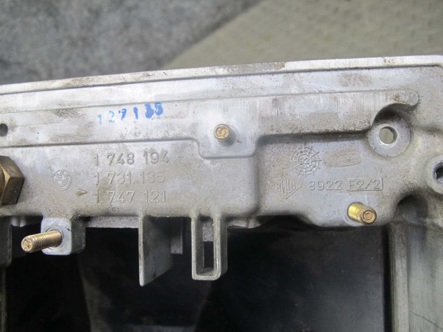 94-95 BMW E34 530i 540i M60 ECU ECM Control Unit Holder Bracket Assembly OEM