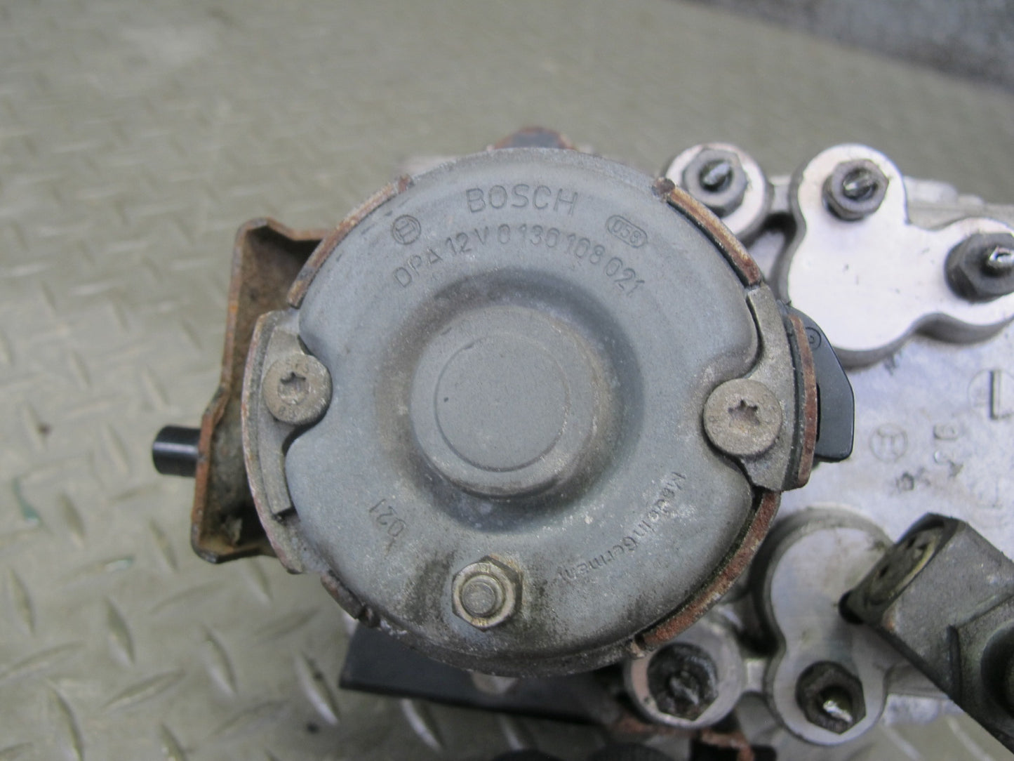94-95 BMW E34 540i Asc+t Anti Lock Brake ABS Pump Module 1090910 OEM